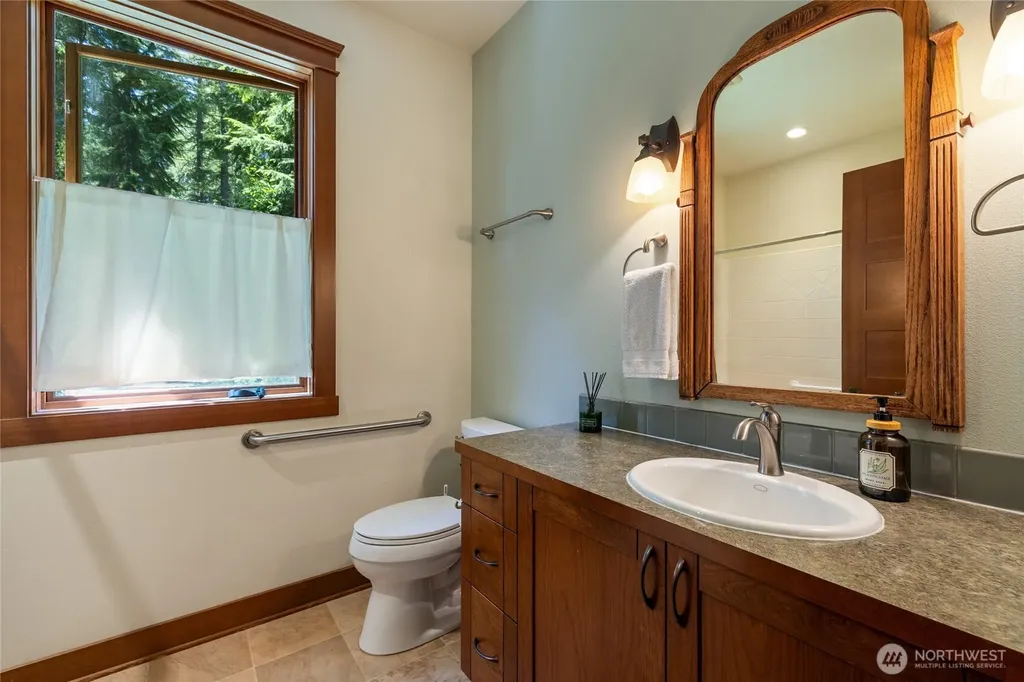 15765 Green Leaf Lane SW Port Orchard WA 98367