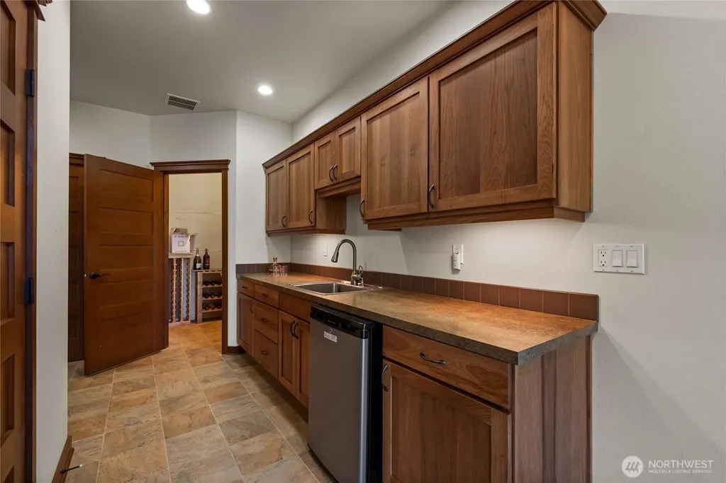 15765 Green Leaf Lane SW Port Orchard WA 98367