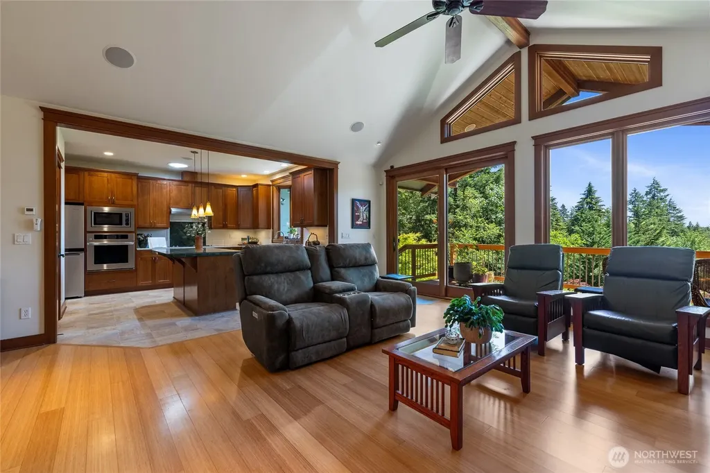 15765 Green Leaf Lane SW Port Orchard WA 98367