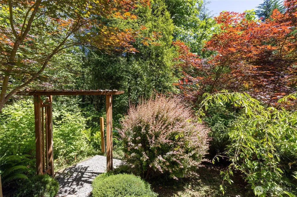 15765 Green Leaf Lane SW Port Orchard WA 98367