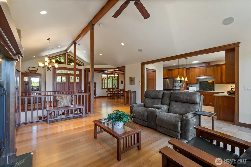 15765 Green Leaf Lane SW Port Orchard WA 98367