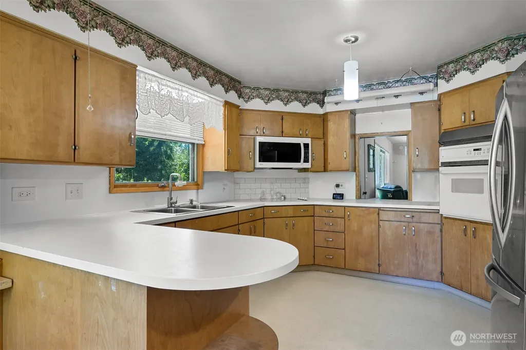 3138 Alderwood Bellingham WA 98229