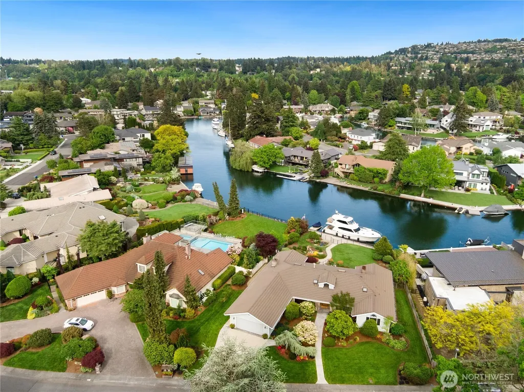 87 Cascade Key Bellevue WA 98006