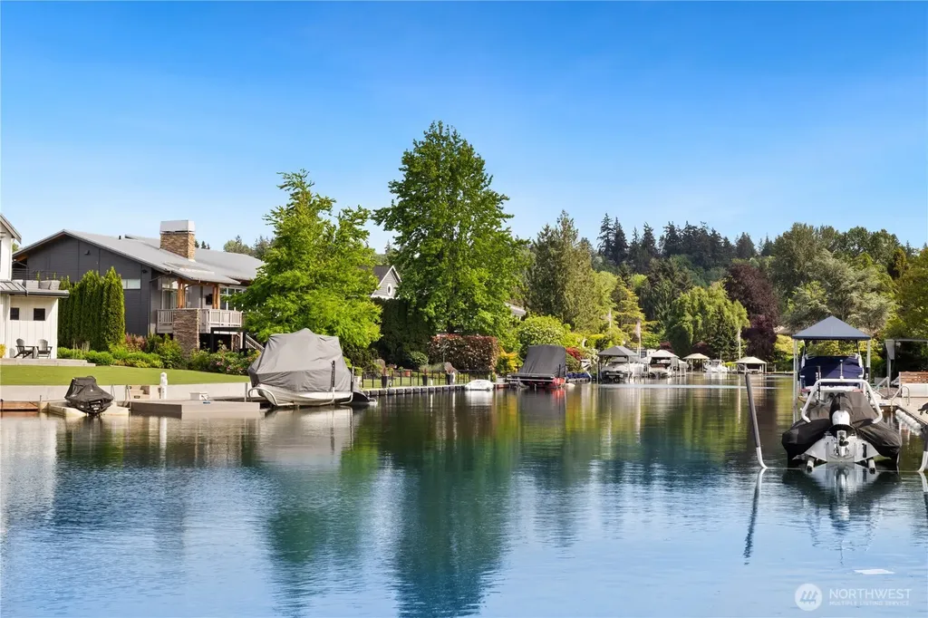 87 Cascade Key Bellevue WA 98006