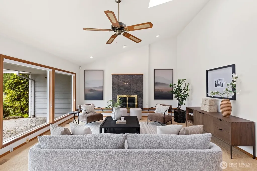 87 Cascade Key Bellevue WA 98006