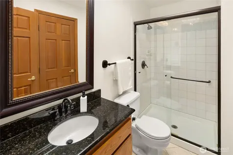 87 Cascade Key Bellevue WA 98006