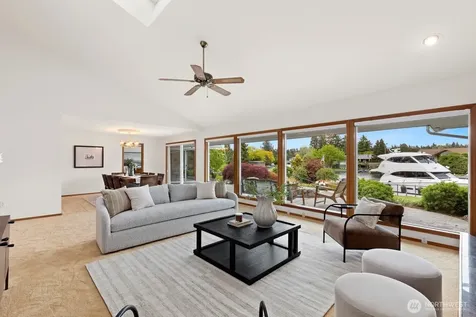 87 Cascade Key Bellevue WA 98006
