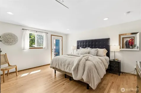 2007 NE 137th Street Seattle WA 98125