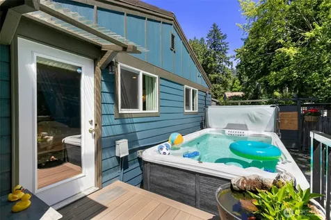 2007 NE 137th Street Seattle WA 98125
