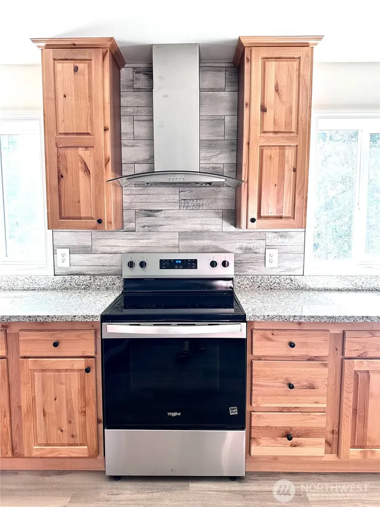 1561 E Trails End Drive Belfair WA 98528