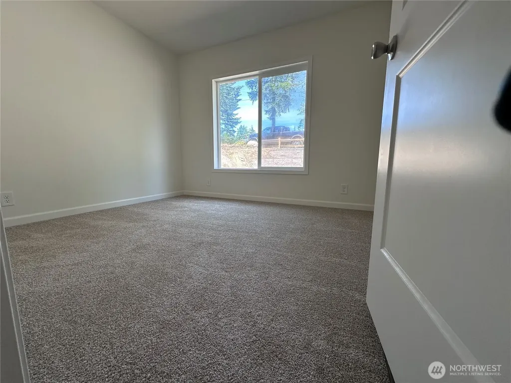 1561 E Trails End Drive Belfair WA 98528