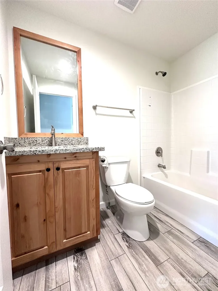 1561 E Trails End Drive Belfair WA 98528