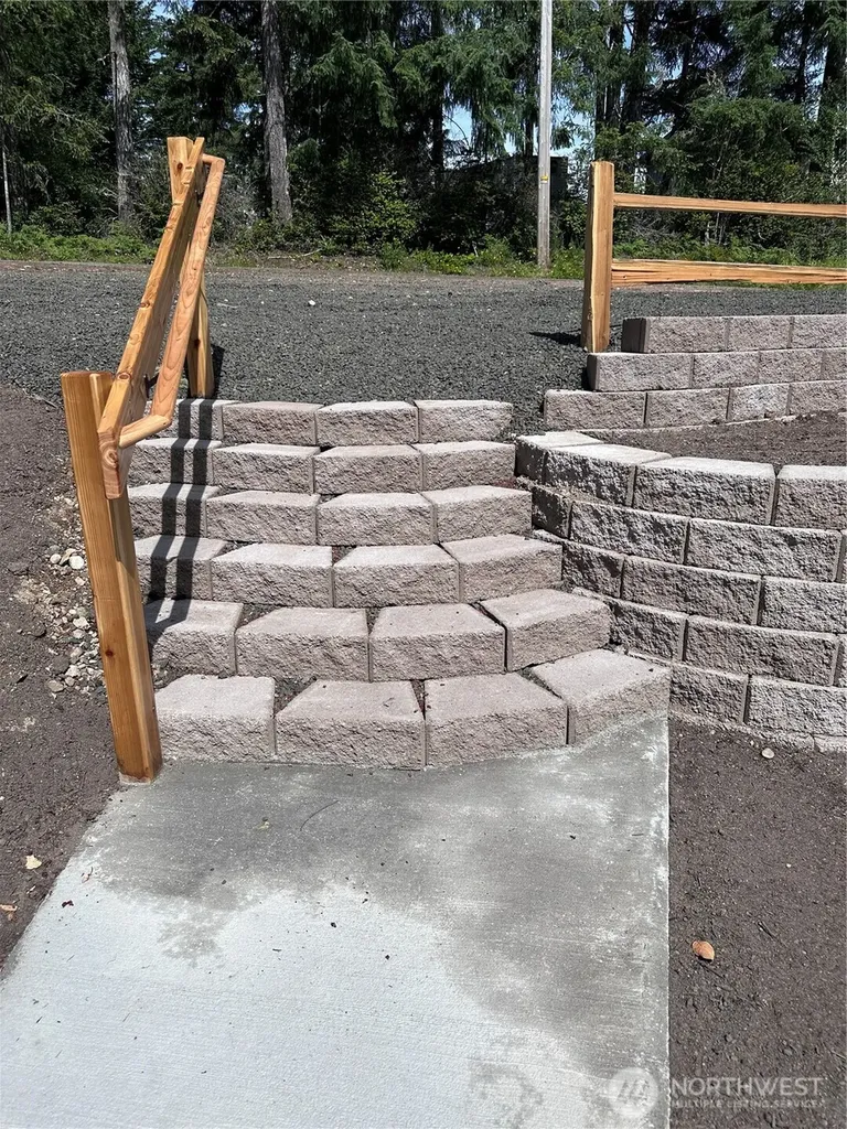 1561 E Trails End Drive Belfair WA 98528