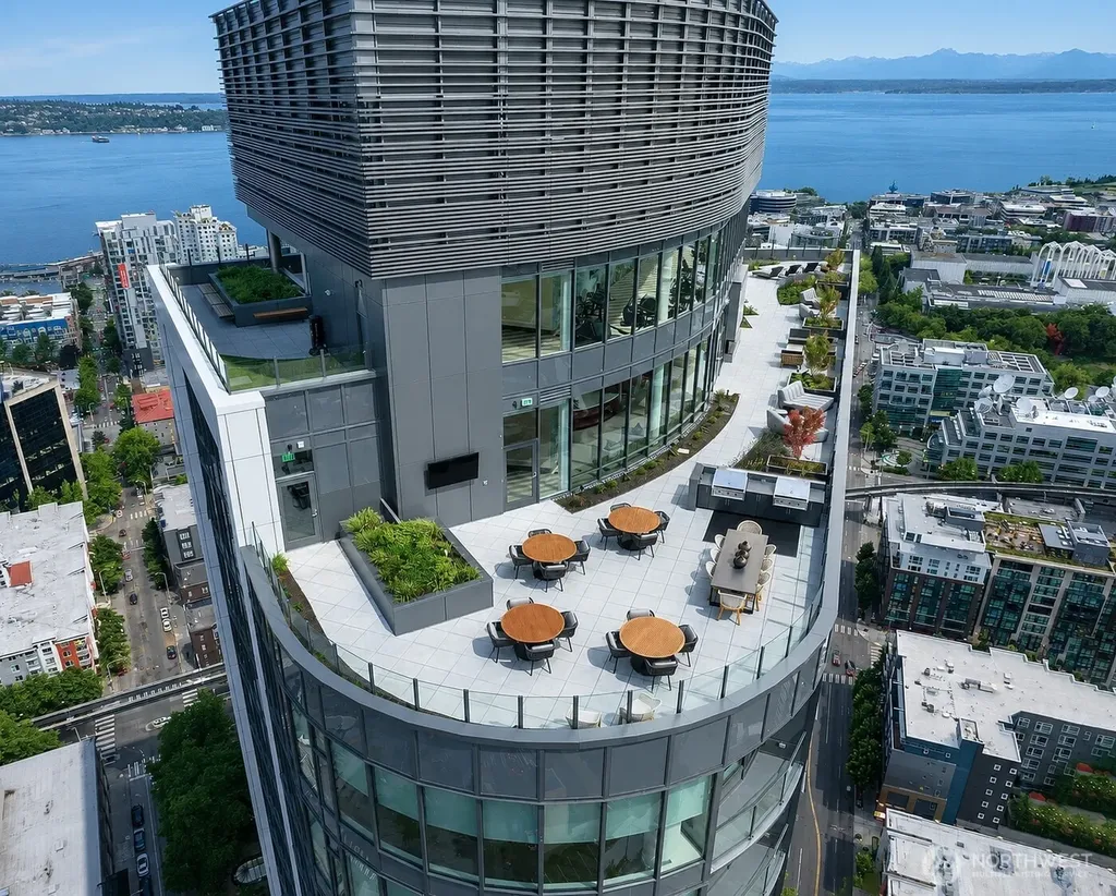 2510 6th Avenue Seattle WA 98121