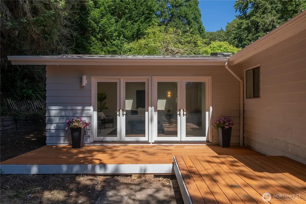6620 NE 129th Street Kirkland WA 98034