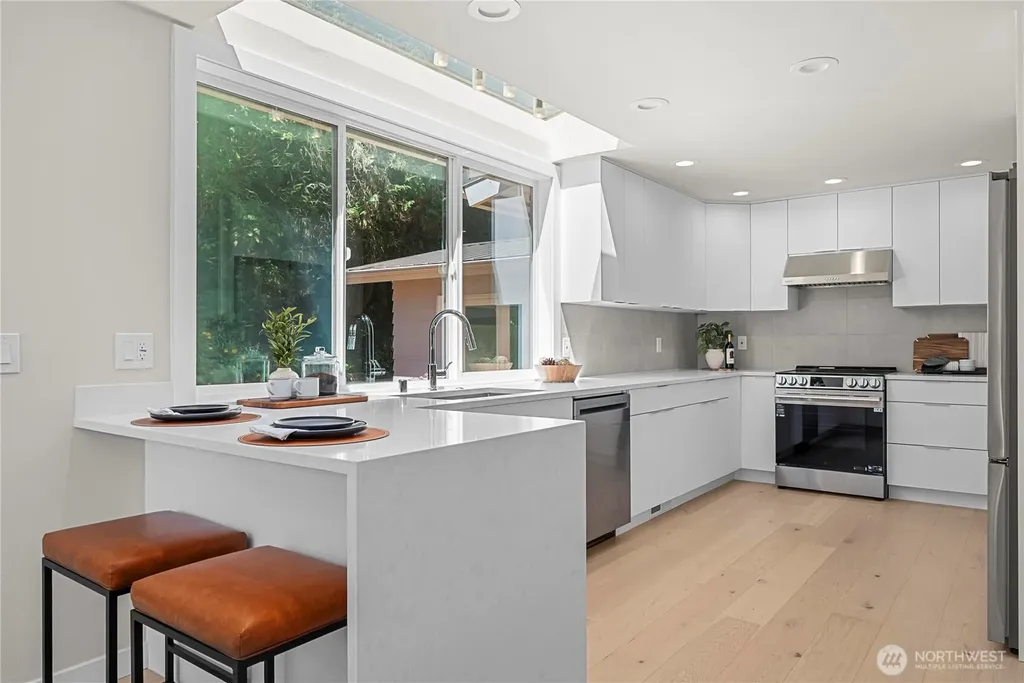 6620 NE 129th Street Kirkland WA 98034