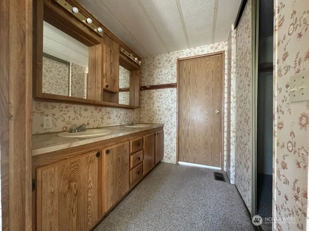 90 Baywood Village Road Sequim WA 98382