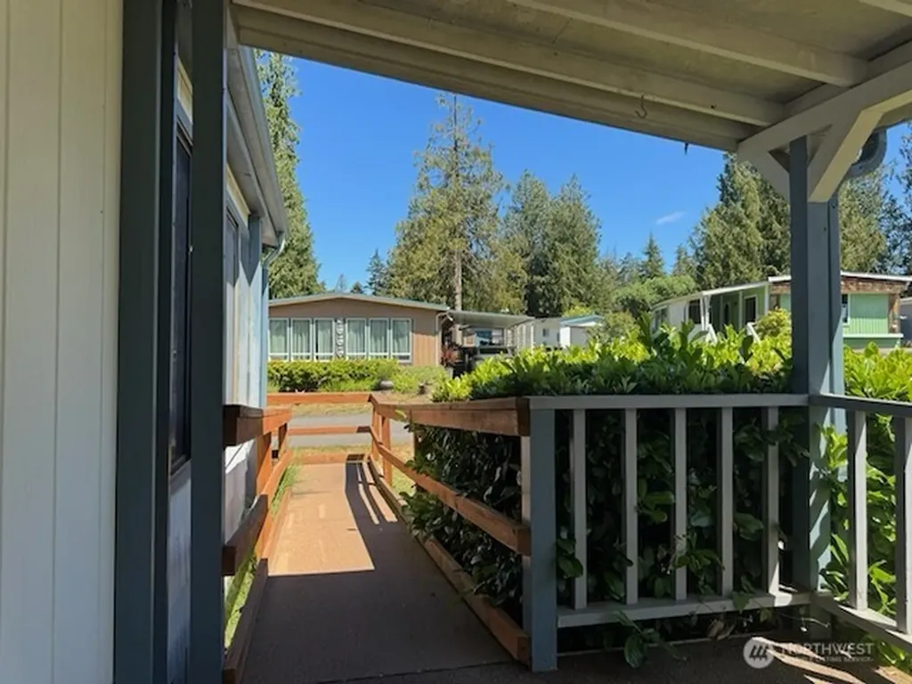 90 Baywood Village Road Sequim WA 98382