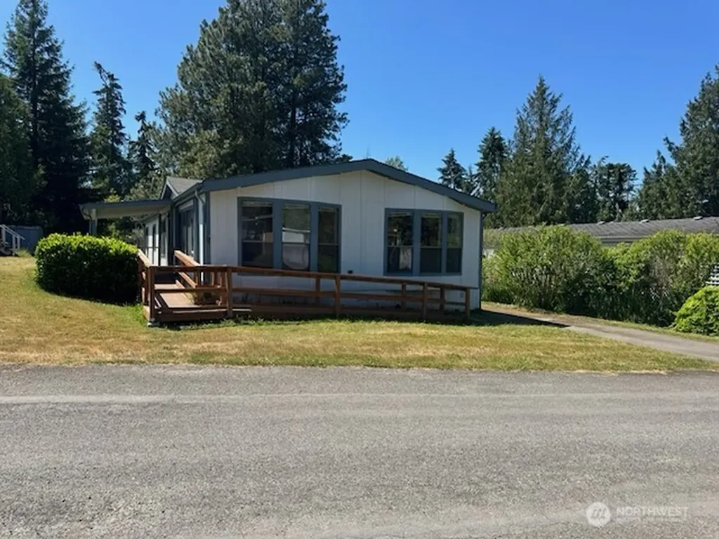 90 Baywood Village Road Sequim WA 98382