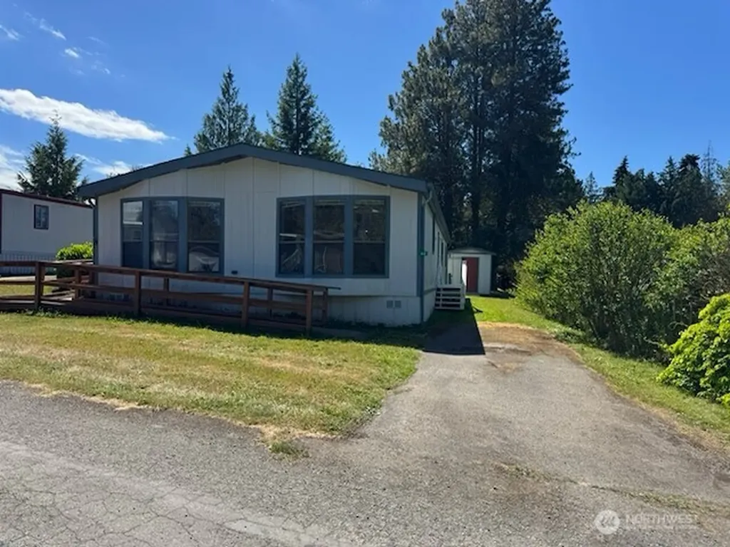 90 Baywood Village Road Sequim WA 98382