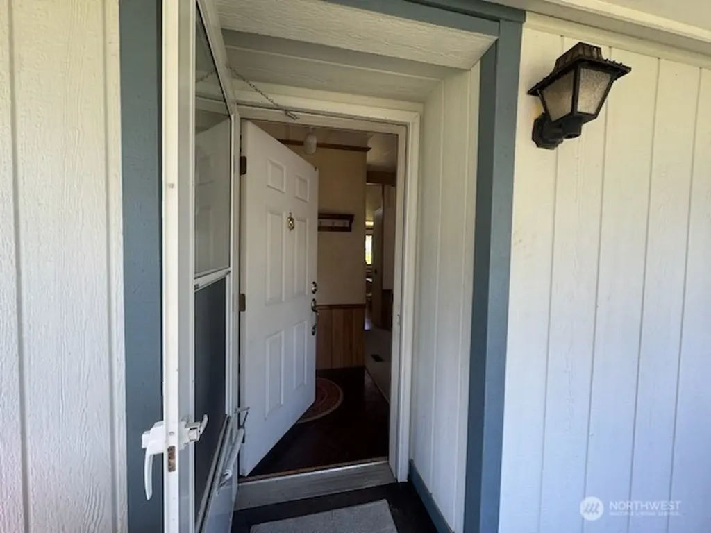 90 Baywood Village Road Sequim WA 98382