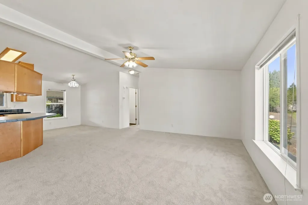 2302 R Street SE Auburn WA 98002