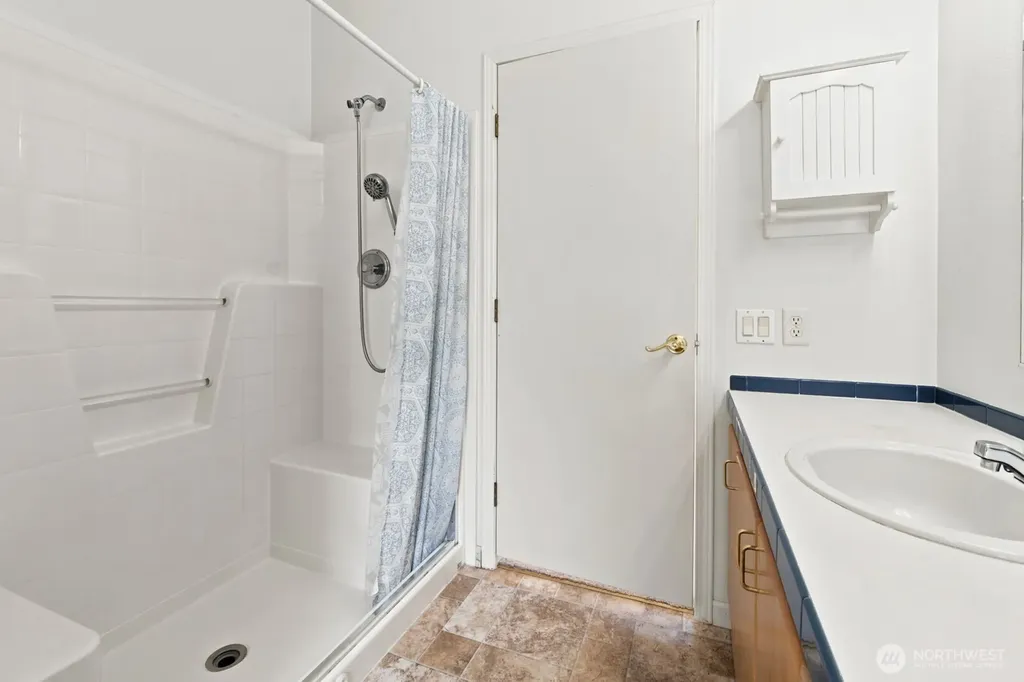 2302 R Street SE Auburn WA 98002