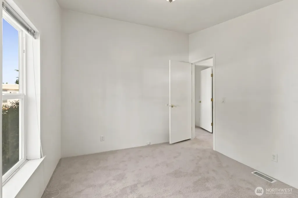2302 R Street SE Auburn WA 98002