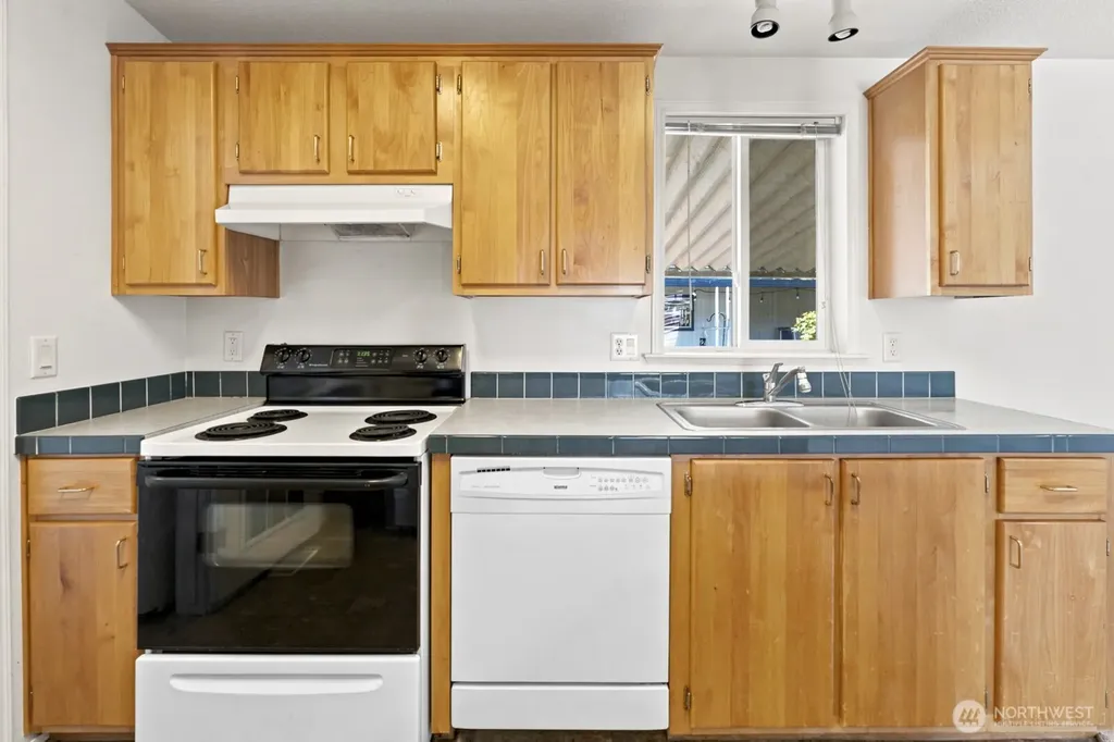 2302 R Street SE Auburn WA 98002