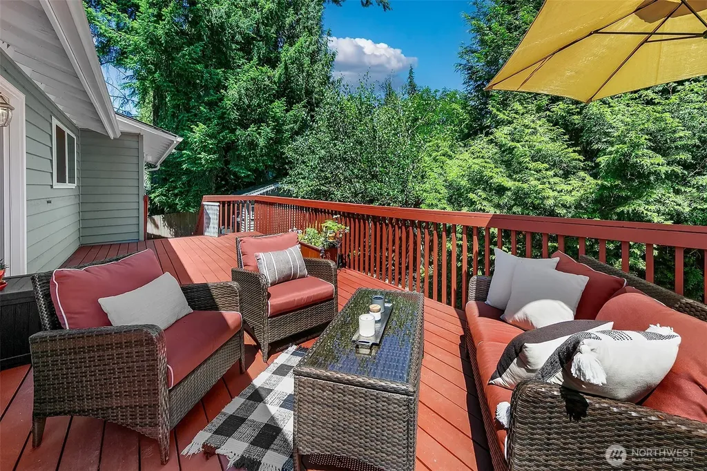 10704 126th Avenue NE Kirkland WA 98033