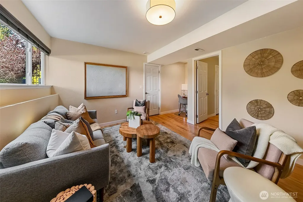 10704 126th Avenue NE Kirkland WA 98033