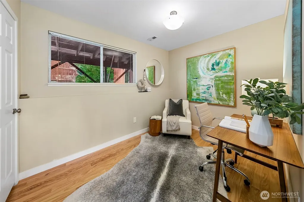 10704 126th Avenue NE Kirkland WA 98033