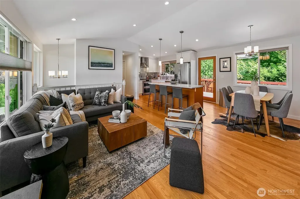 10704 126th Avenue NE Kirkland WA 98033