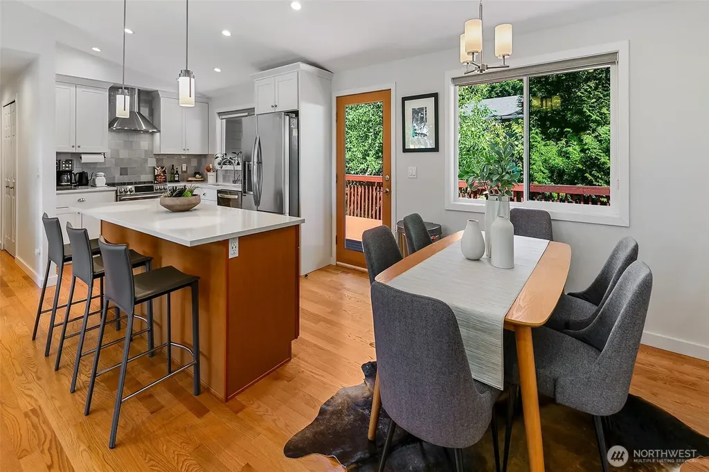 10704 126th Avenue NE Kirkland WA 98033