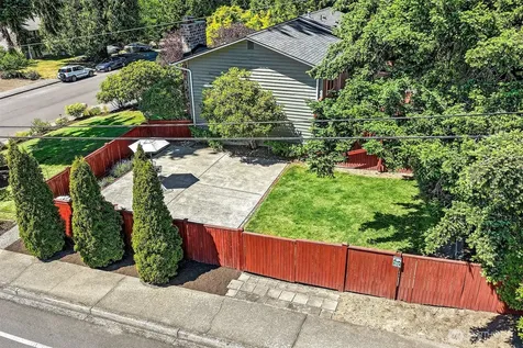 10704 126th Avenue NE Kirkland WA 98033