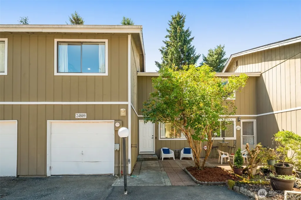 24809 145th Lane SE Kent WA 98042