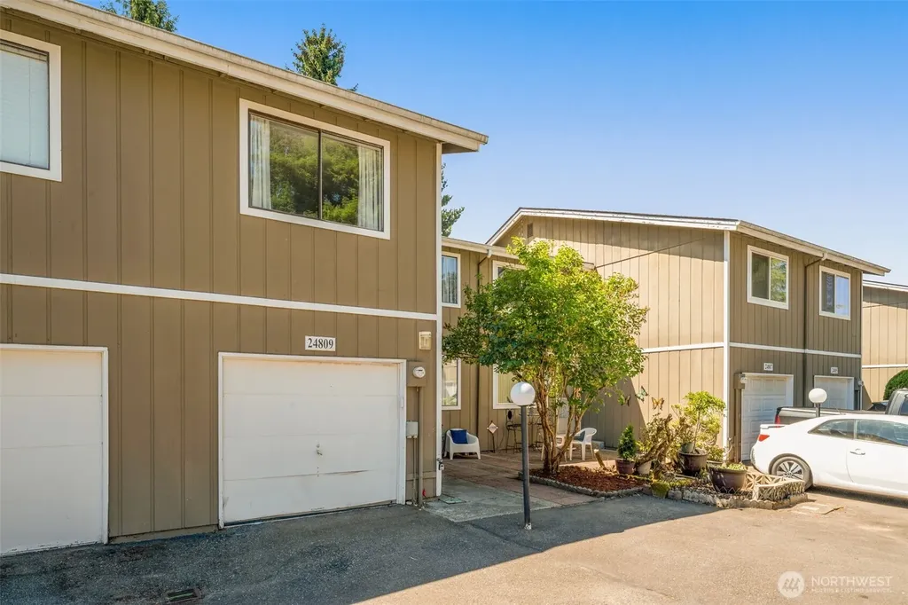 24809 145th Lane SE Kent WA 98042