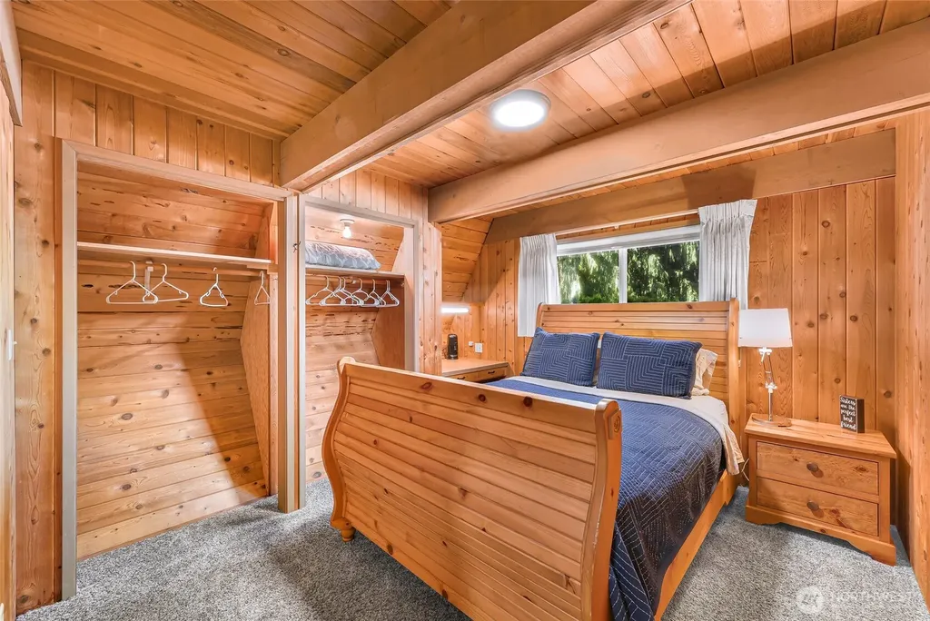 1418 E Blackburn Road Mount Vernon WA 98274