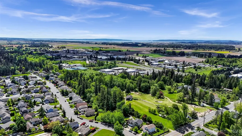 1418 E Blackburn Road Mount Vernon WA 98274