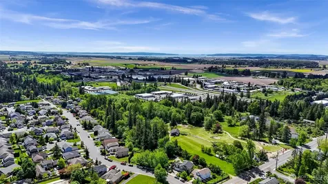 1418 E Blackburn Road Mount Vernon WA 98274