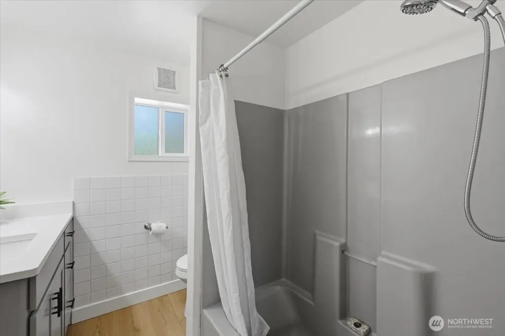 11515 26th Avenue SW Seattle WA 98146