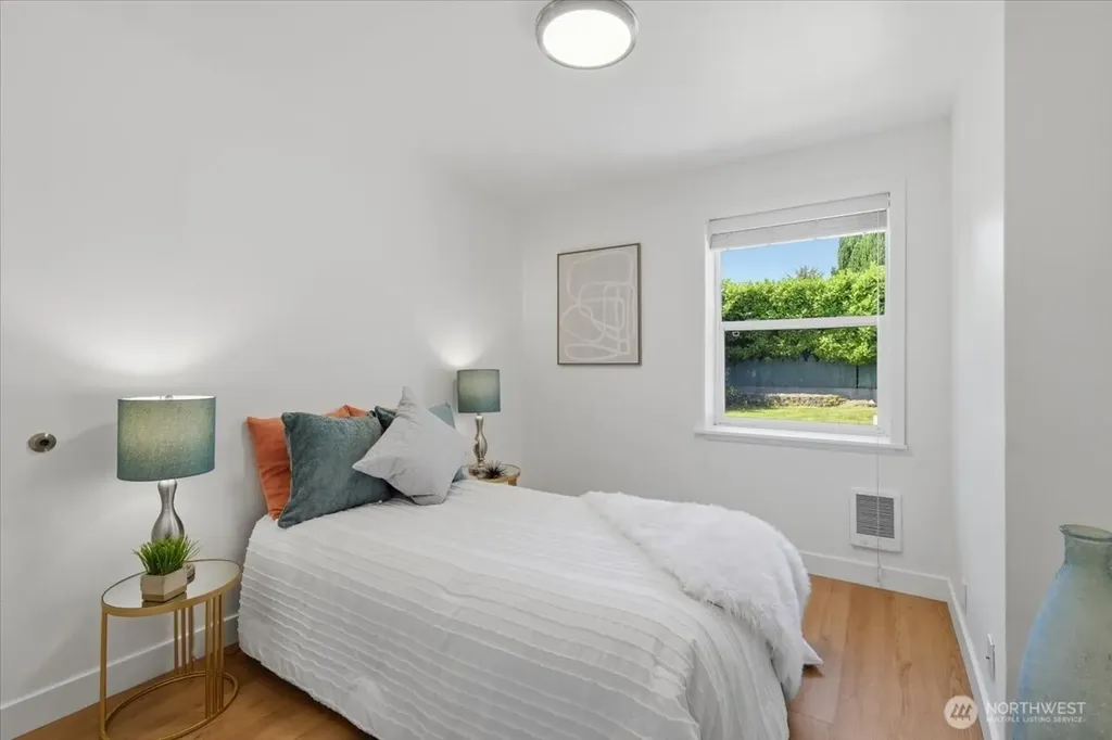 11515 26th Avenue SW Seattle WA 98146