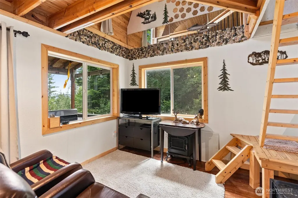 1090 NE Patton Tahuya WA 98588