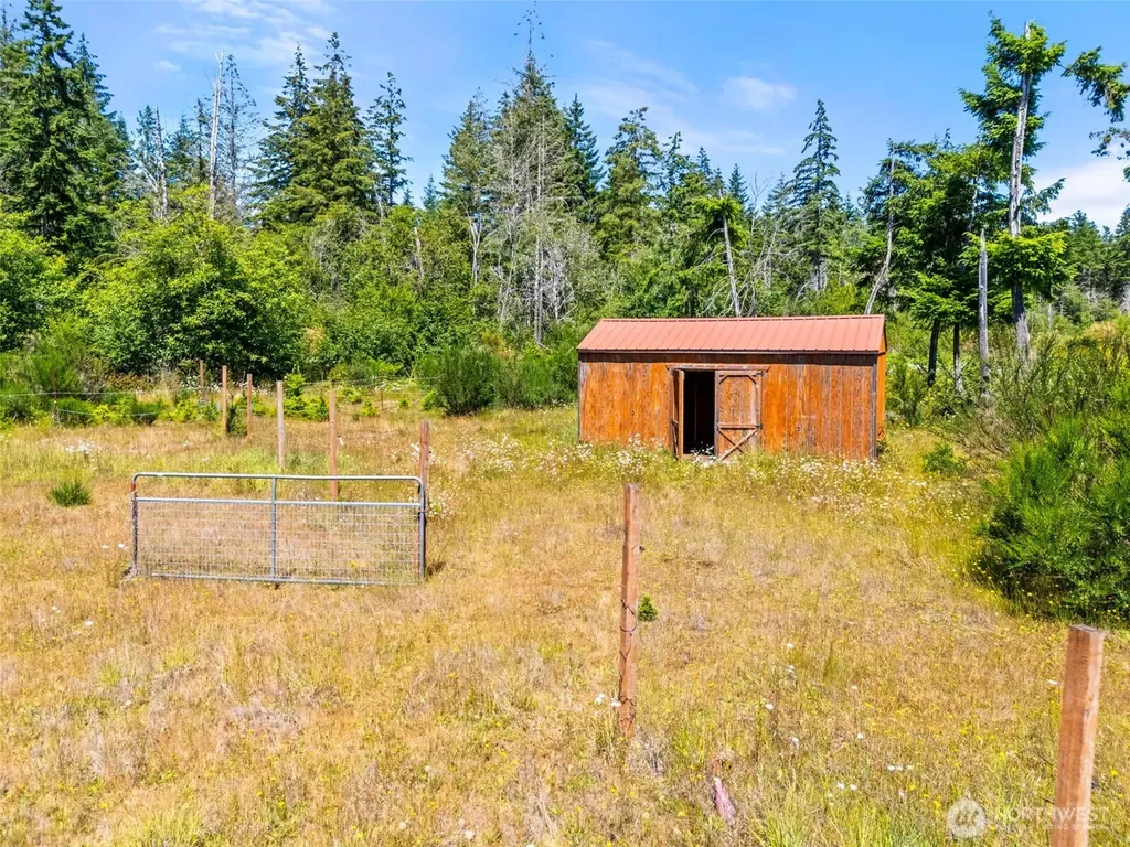 1491 E Spencer Lake Road Shelton WA 98584