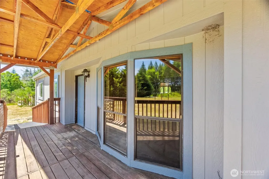 1491 E Spencer Lake Road Shelton WA 98584