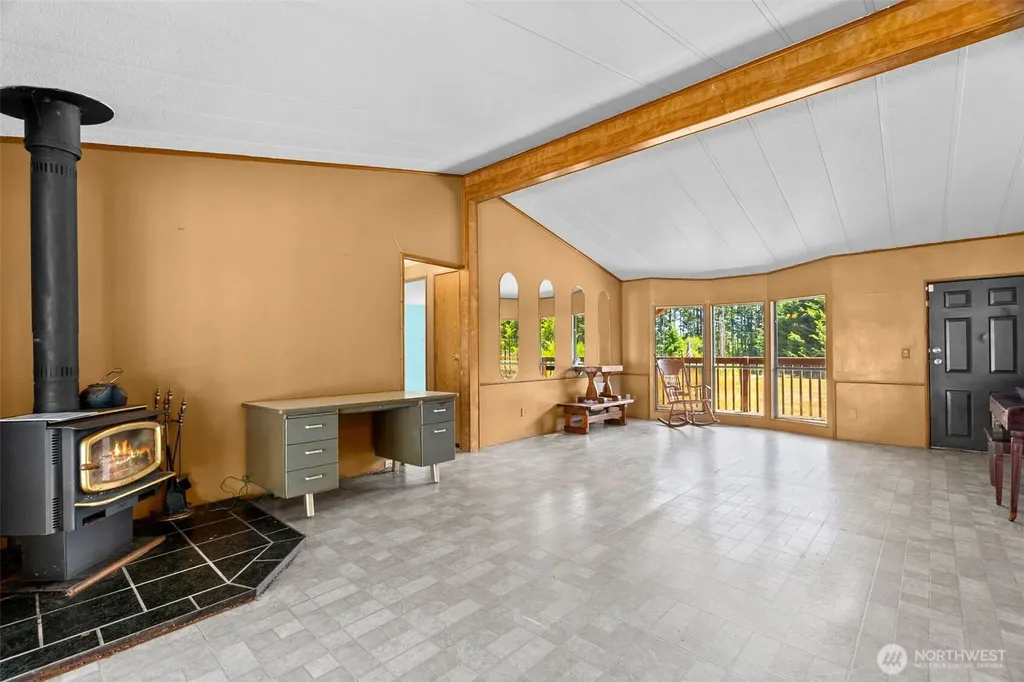1491 E Spencer Lake Road Shelton WA 98584