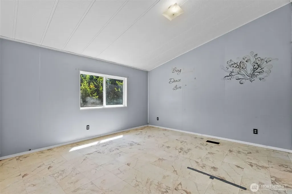 1491 E Spencer Lake Road Shelton WA 98584