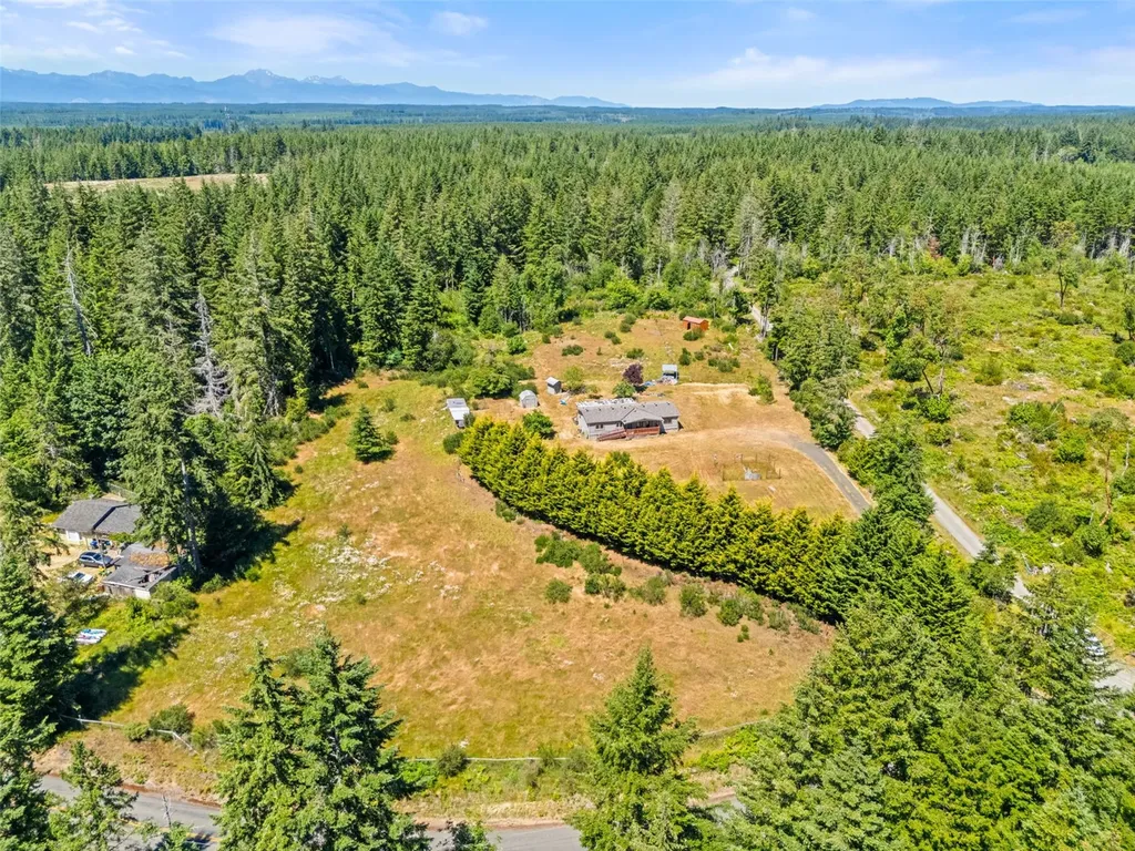 1491 E Spencer Lake Road Shelton WA 98584