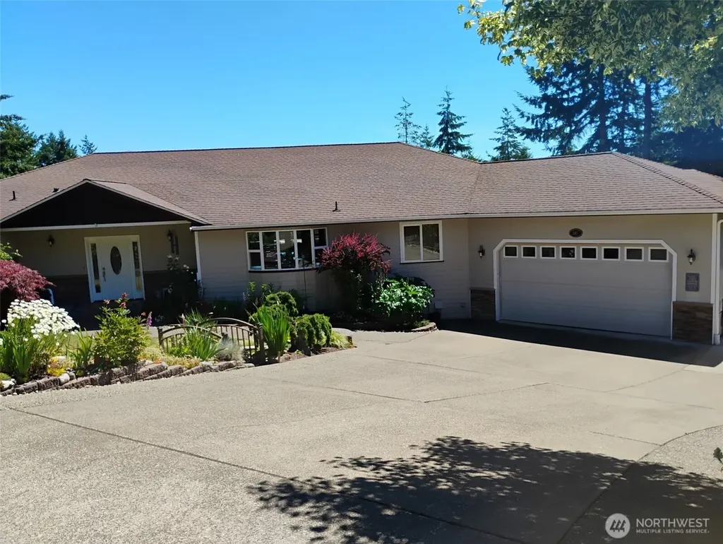 341 E Rainier Court Allyn WA 98524