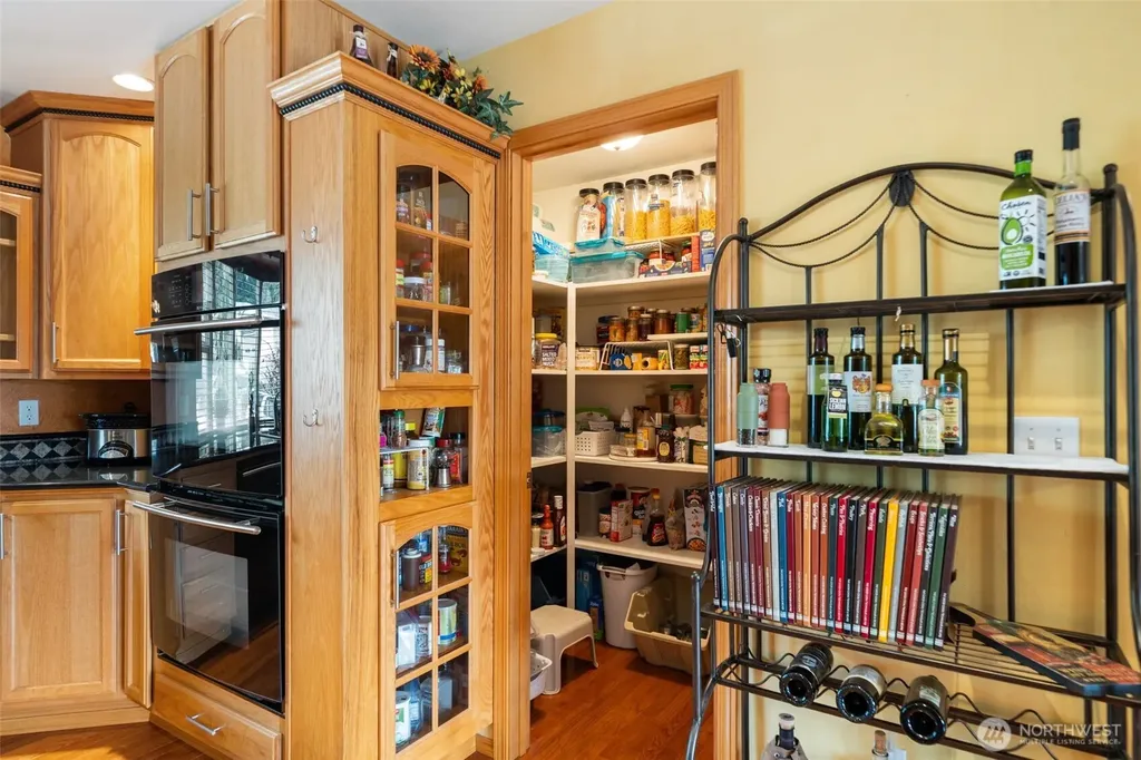 341 E Rainier Court Allyn WA 98524
